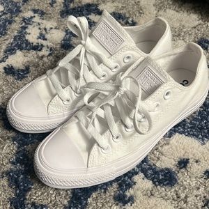 All white converse WMS 7
